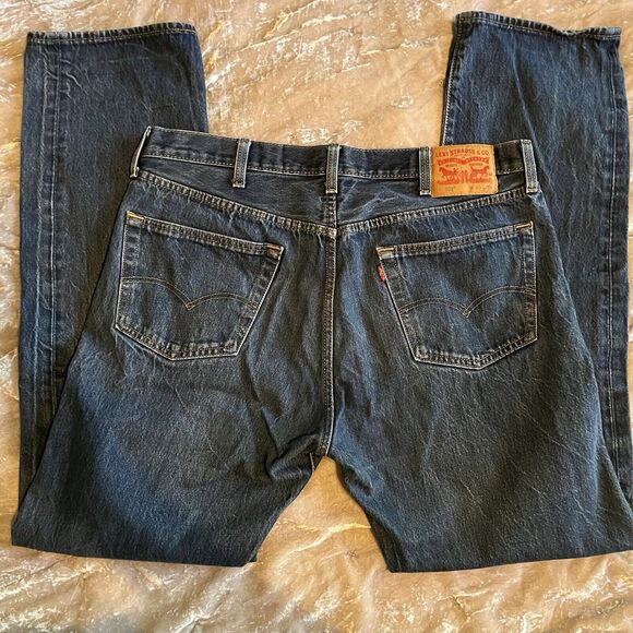 Levi's 501 Button Fly Mens Jeans Size (fits W 40x45 L)  Med. Wash Tall Man Jeans - Picture 9 of 9
